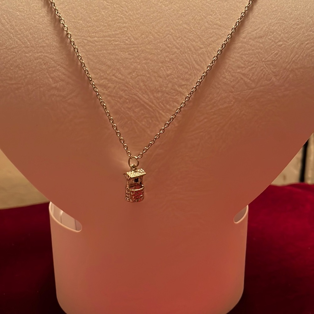 2/15 Vintage wishingwell necklace